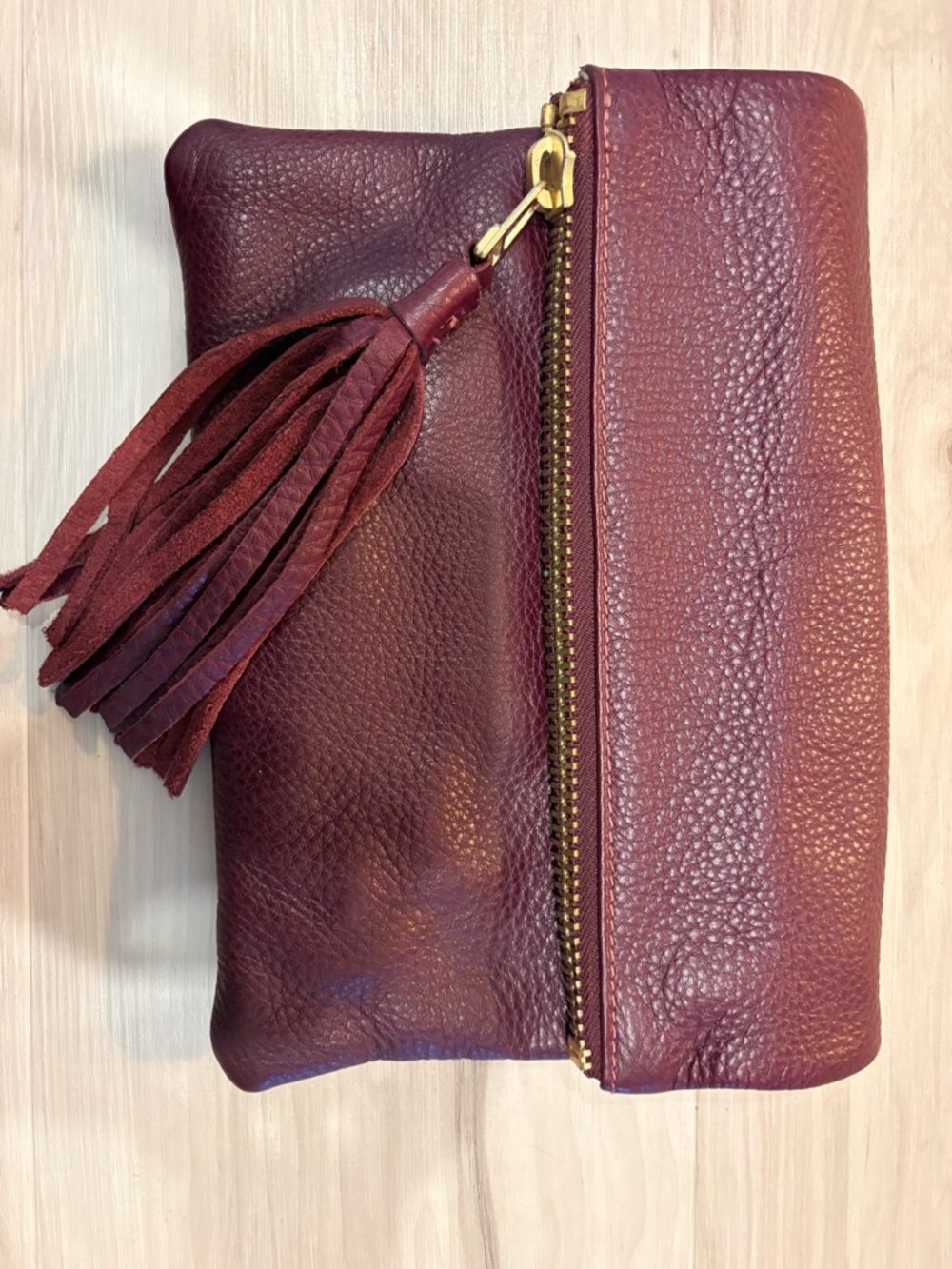 Roots Genuine Leather Fold-Over Top Zip Crossbody Bag Tassel Burgundy - Picture 15 of 15